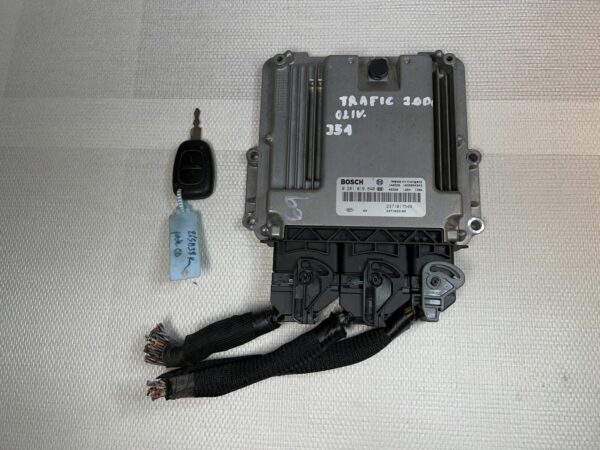 ECU Calculateur moteur RENAULT Trafic Opel Vivaro 2L Dci 0281019840 237101754R