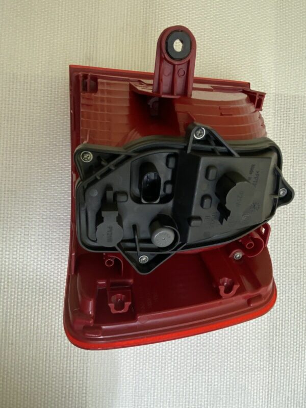 Feu arrière gauche VW Touran II 1T Origine OEM 2009-2014 Très propre 1T0945095 R