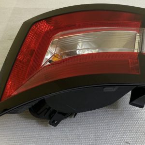 Feu arrière droite R Skoda Rapide Origine OEM 2012-2018Très propre 6V9945096