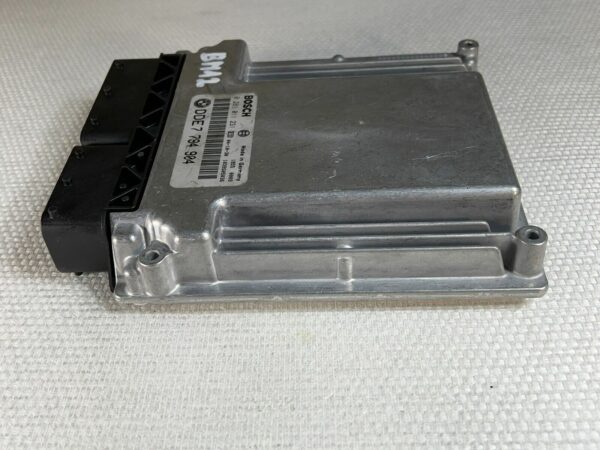 ECU Engine Control Unit Bmw 730D 3.0D DDE 7793273 0281011231 EDC16C1 E65 E66 M57