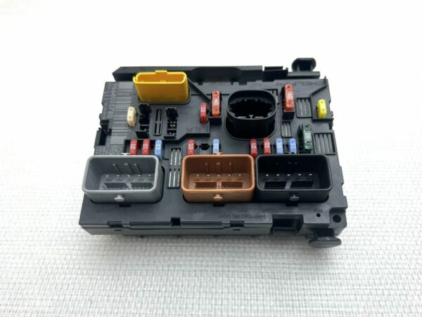 BSM-L11 Boîtier fusible BSM Peugeot 207 Phase II Citroen C4 9664055780 Servitude
