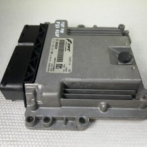 ECU Calculateur moteur FIAT FIORINO 0281030837 55263144 FPT Jtdm Très bon état