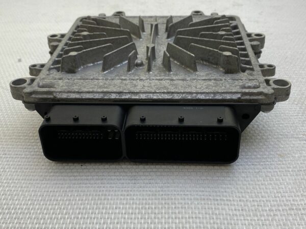 ECU Calculateur moteur Volvo V70 D5 2,4d 31272462AA T5BVD YA 0281012765