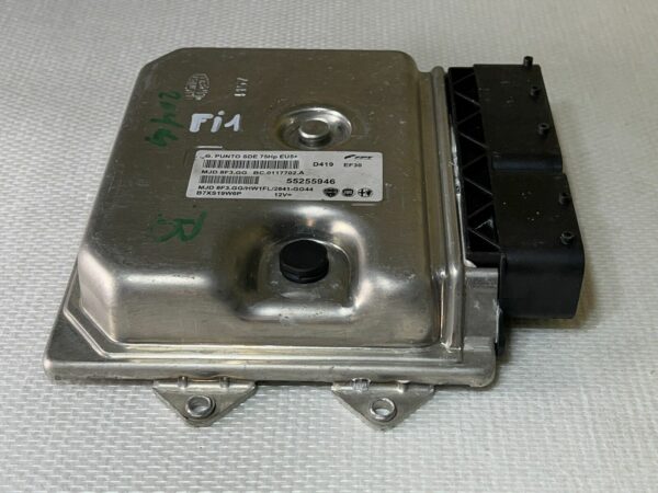 ECU FPT Fiat Grande Punto 1.3MJET MJD8F3.GG 55255946 D419 EF30 CALCULATEUR Motor
