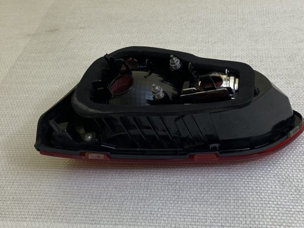 Feu arrière gauche hayon VW Golf 7 Très propre 5G0945093AC 90052126A Halogène