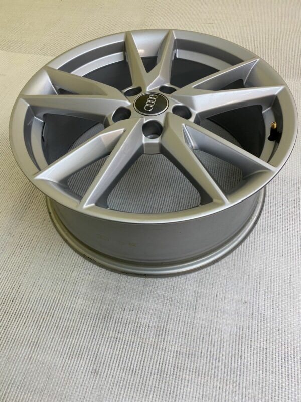 Jante Alu R 18 pouce Audi Q2 81A601025F 5×112 E-7,0Jx18H2ET45 État proche neuf