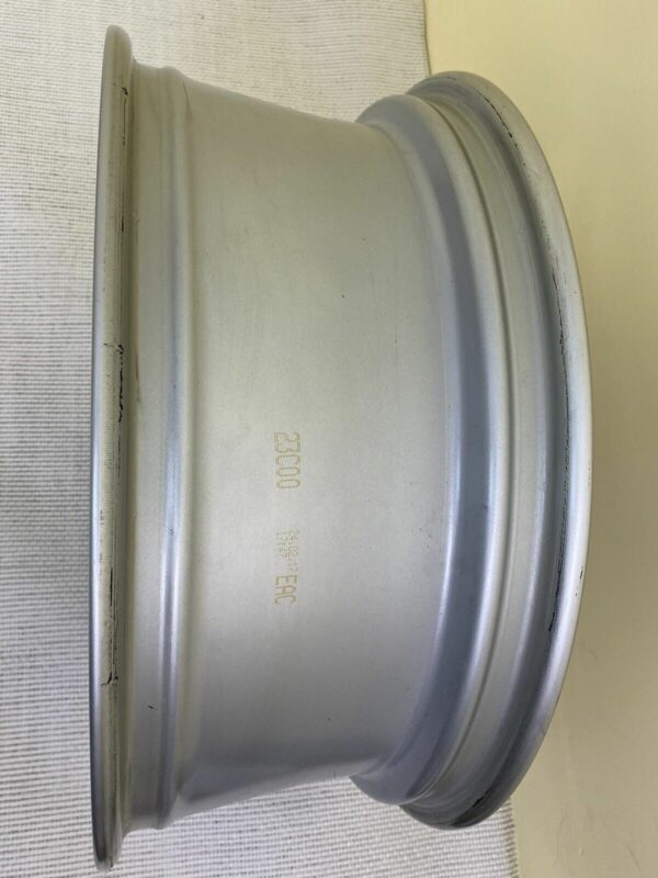 Jante Alu R 18 pouce Audi Q2 81A601025F 5×112 E-7,0Jx18H2ET45 État proche neuf