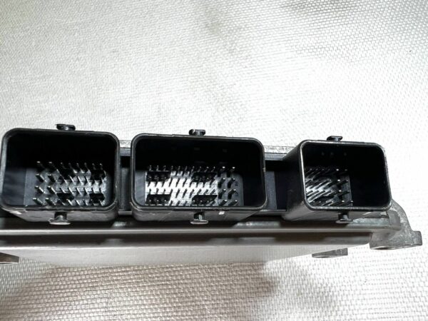 ECU CALCULATEUR PSA CITROEN C2 1.4HDI Peugeot 107  SID806 5WS40572B-T 9663483180