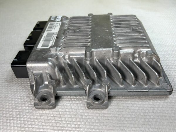 ECU CALCULATEUR PSA CITROEN C2 1.4HDI Peugeot 107  SID806 5WS40572B-T 9663483180