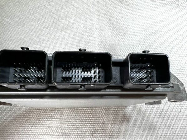 ECU CALCULATEUR PSA CITROEN C2 1.4HDI Peugeot 107  SID806 5WS40572B-T 9663483180
