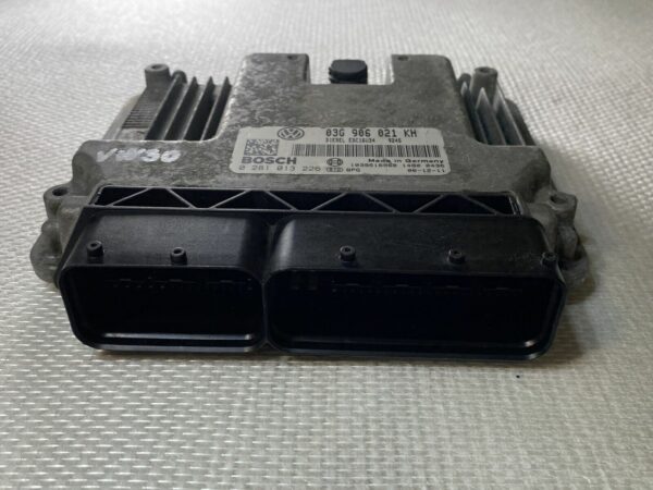 ECU Calculateur moteur VW GOLF V 5 1.9TDI EDC16U34 0281013226 03G906021KH