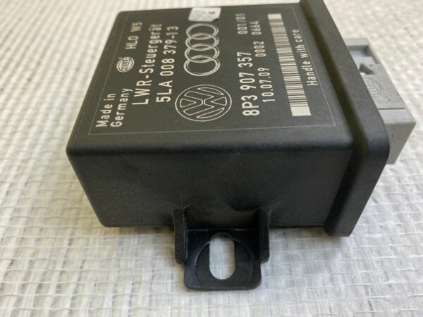 8P3907357 Unité commande phares Xénon Réacteur a eau Audi A3 S3 8P 5LA008379-13
