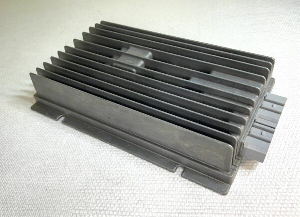 Amplificateur Volkswagen VW Passat CC Dynaudio Son 10 Enceinte 3C8035456C AMP600