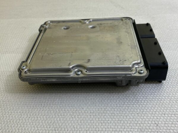 ECU Calculateur moteur Seat Léon II 2L Tdi 105cv 0281011730 03G906016AJ EDC16U1