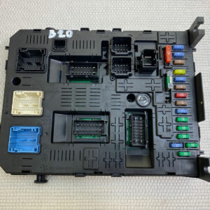 Module BSI04EV Boîte à Fusibles Citroen C4 Peugeot 308 208 1.6hdi 967847728001